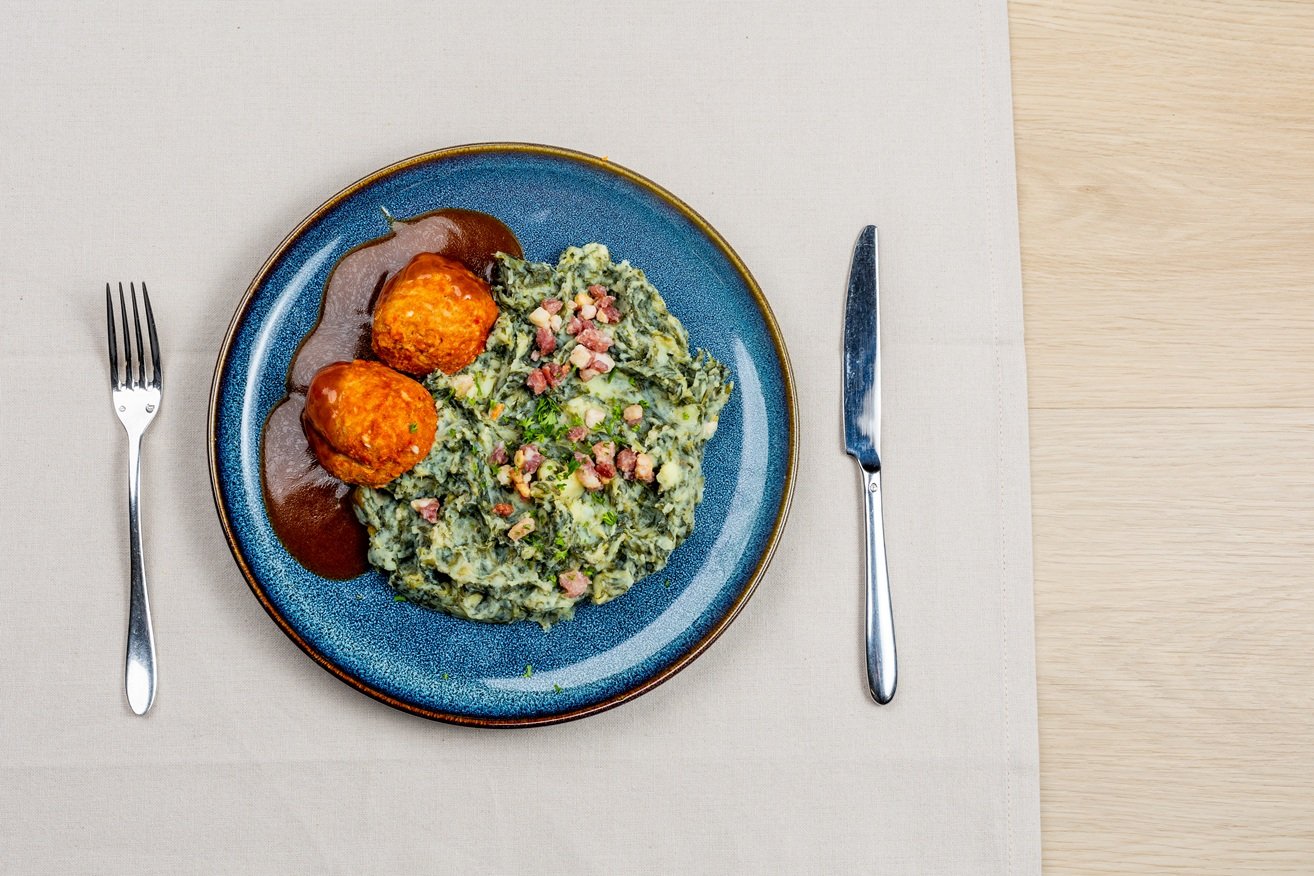 Andijvie met gehaktbal